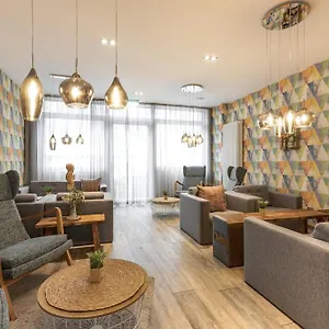 Garner By Ihg Hotel BRE